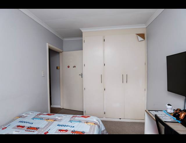 3 BEDROOM TOWNHOUSE FOR SALE IN GLENWOOD